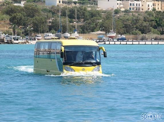  Autors: pakito Autobus amfībija