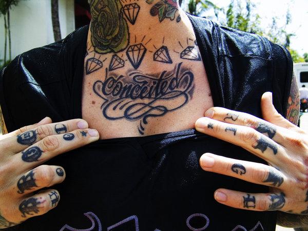  Autors: agonywhispers Tetovētas dāmītes