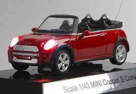 4 Autors: super bumba minicooper!