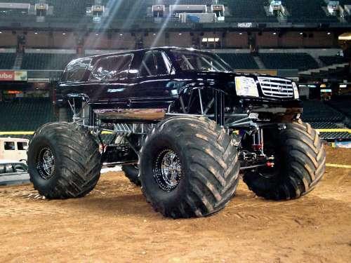  Autors: amonty Monster trucks