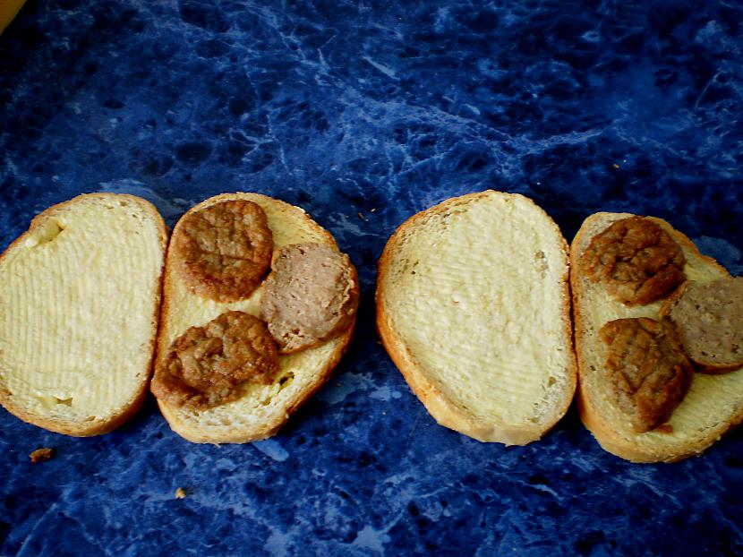 tad uz katras otrās maizītes... Autors: Ritaa Gandrīz iedeālas pusdienas. :)