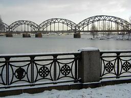 Daugava pie dzelzceļa tilta... Autors: BrekeshViirs Latvijas skaistākie dabas skati.
