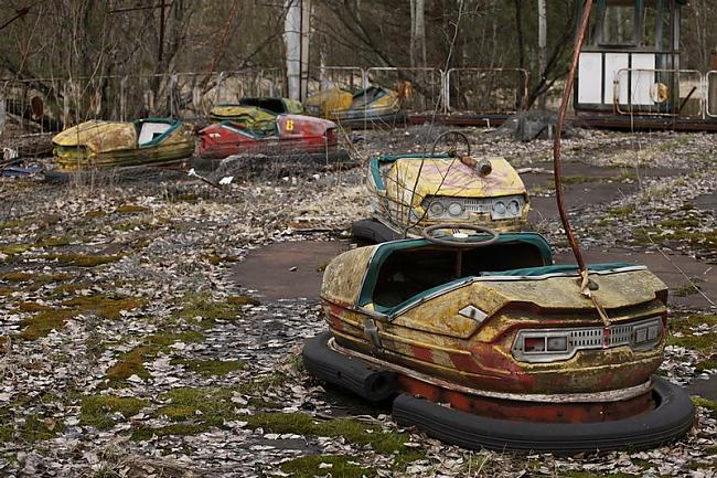 Atrakciju parka mašinītes ar... Autors: SmallSmooker Apciemojot Černobiļu.