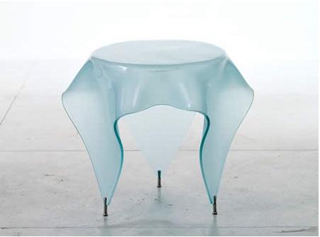 Stikla galdsAutorsJohn Brauer Autors: flabberlang Interesanta dizaina mēbeles!
