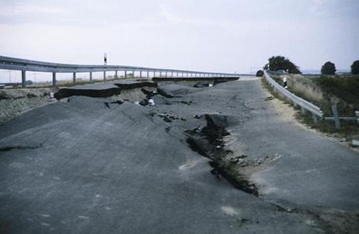 1976nbspgada 25nbspoktobrī... Autors: melnāElita Zemestrīces Latvijā