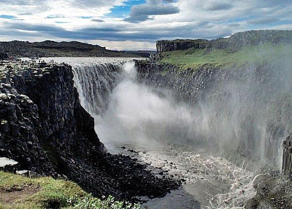 AprakstsDetifoss ir pirmais un... Autors: Puuchuks Pasaules ūdenskritumi.