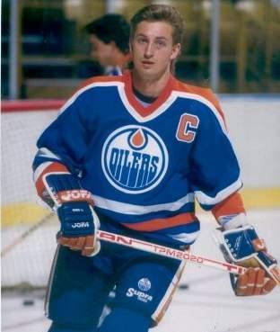 1 vieta nbspWayne Gretzky... Autors: Fosilija 10 visu laiku labākie NHL spēlētāji.