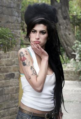  Autors: egaaaa Amy Winehouse vēlējās adoptēt bērnu