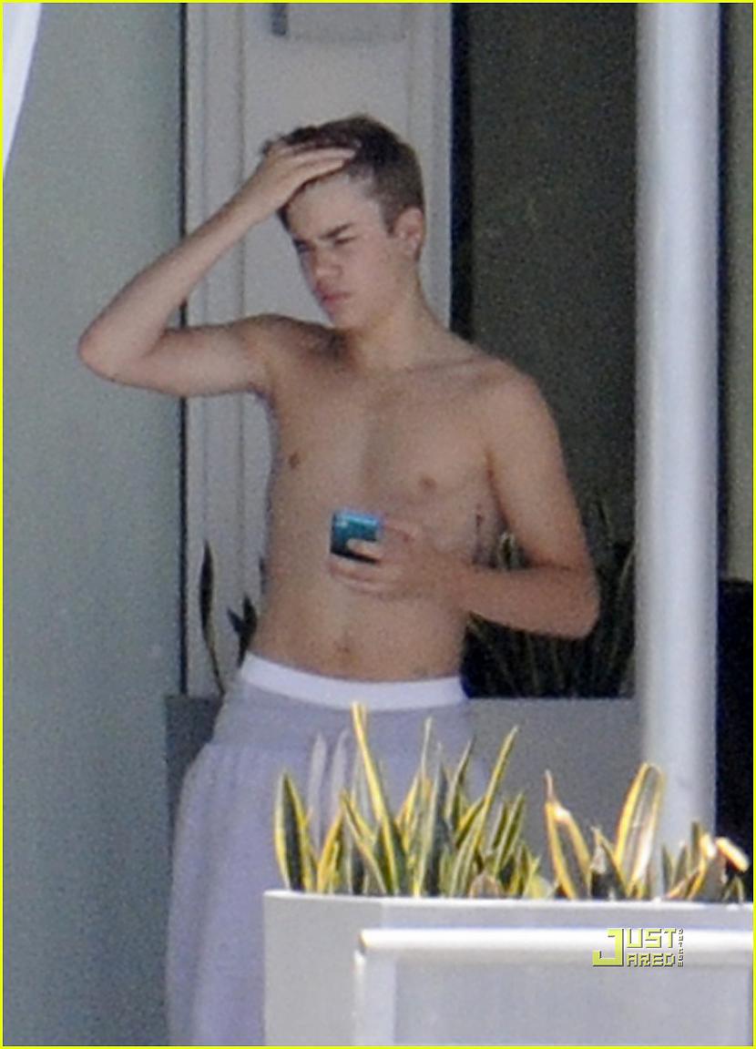   Autors: tigra130 Justin Bieber: Shirtless Time in Miami!