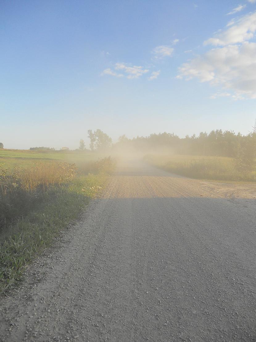 Nu šādi izskatās kad pa ceļu... Autors: Murmulita Atvaļinājums Latgalē