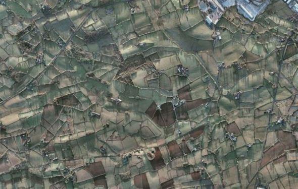  Autors: LoccoFreak Apbrinojamas Google-Earth bildes.