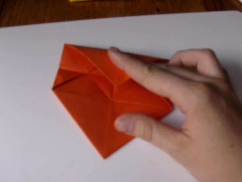 tad pavelkam auscaronu atpakaļ... Autors: xo xo gossip girl origami sirsniņa-soli pa solītim