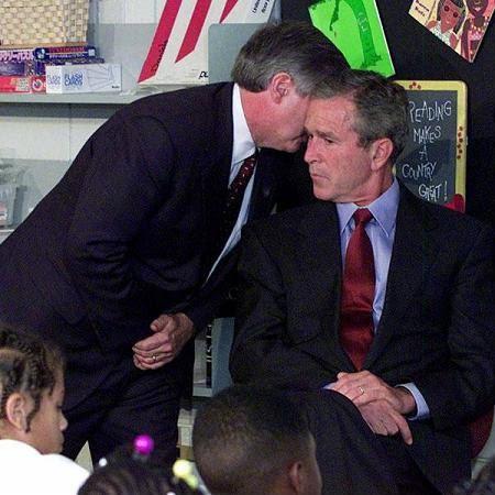 Brīdis kad Dž Bušam paziņo ka... Autors: Fosilija 34 retas bildes