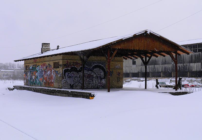 sarkandaugava suds ostas malaa... Autors: Tonje Rigas urlu bomzhatnjiki!!!!!