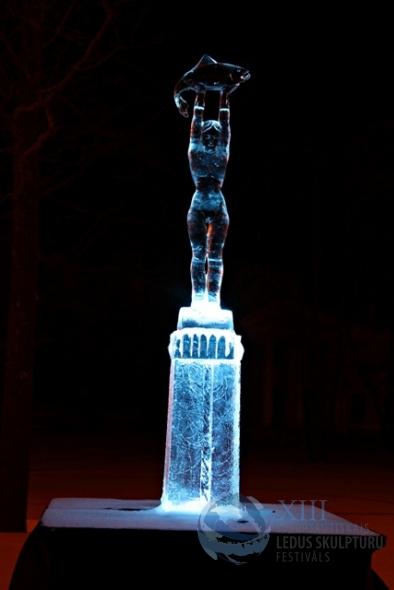  Autors: R1DZ1N1EKS Interesantas ledus skulptūras! :)