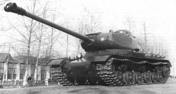 Krievu IS2 Autors: Bucitis1 2.P.K vācu un krievu tanku salīdzinājums (3.daļa)