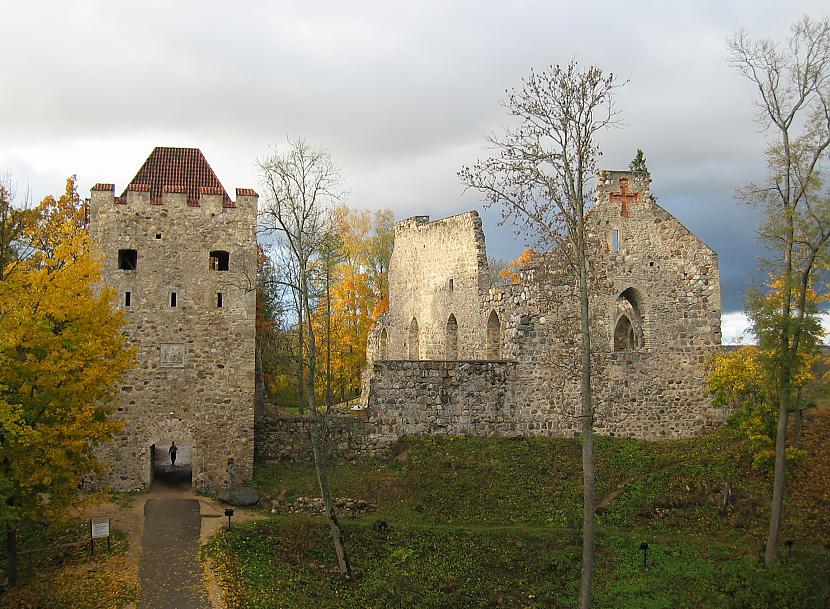 nbspPilsdrupas Autors: MINKA321 Sigulda - rudenī.