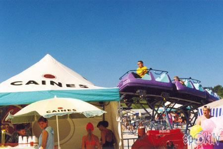 2002 gads Autors: Emi No beachparty, no summer!