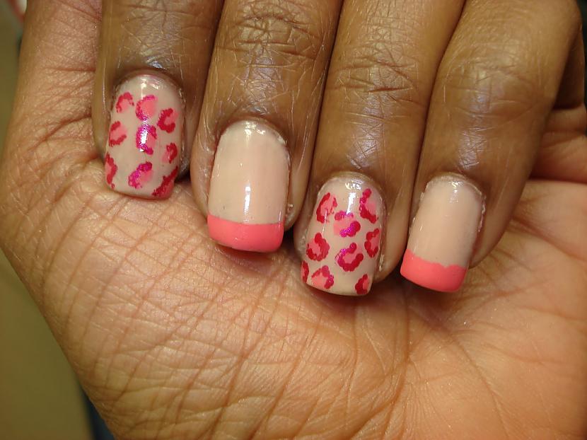 Autors: Gossip21girl Nail art :)