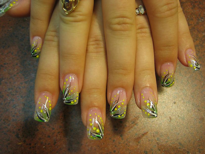  Autors: Gossip21girl Nail art :)