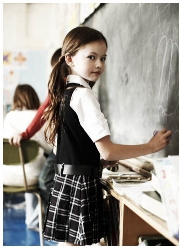 Makenzija Kristīne FojaViņai... Autors: Jen Collins aktieri/aktrises