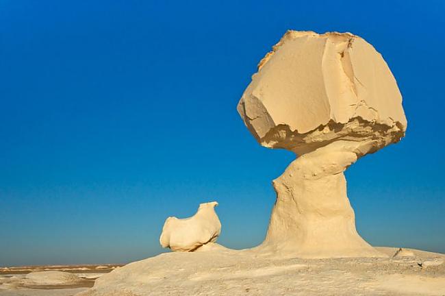 Sēņu un Cāļu akmeņi Ēģipte Autors: pofig Dīvainākās akmeņugrēdas pasaulē