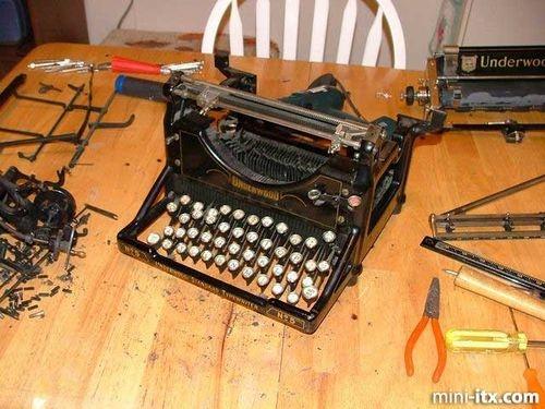 Pamazām auga kaudze ar... Autors: Mazaa933 Dators Underwood rakstāmmašīnā