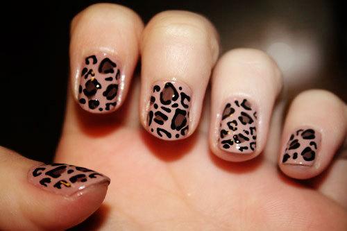  Autors: jurīts Bow, mustache and awesome nails! ♥