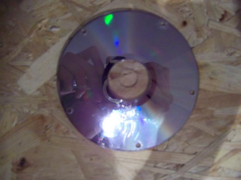 Pirmajā diskā ir jāurbj pieci... Autors: FonTosteris Ko iesākt ar CD/DVD diskiem? (4.daļa)