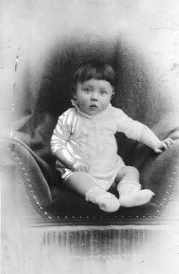 Hitlers bērnībā Autors: doomed15 Iemūžināti vēsturiski momenti