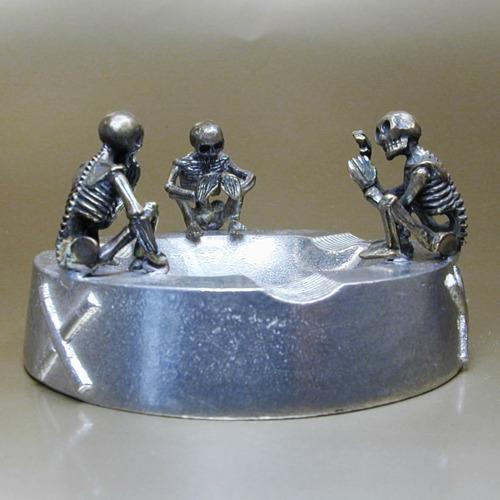  Autors: Fosilija Ashtray.