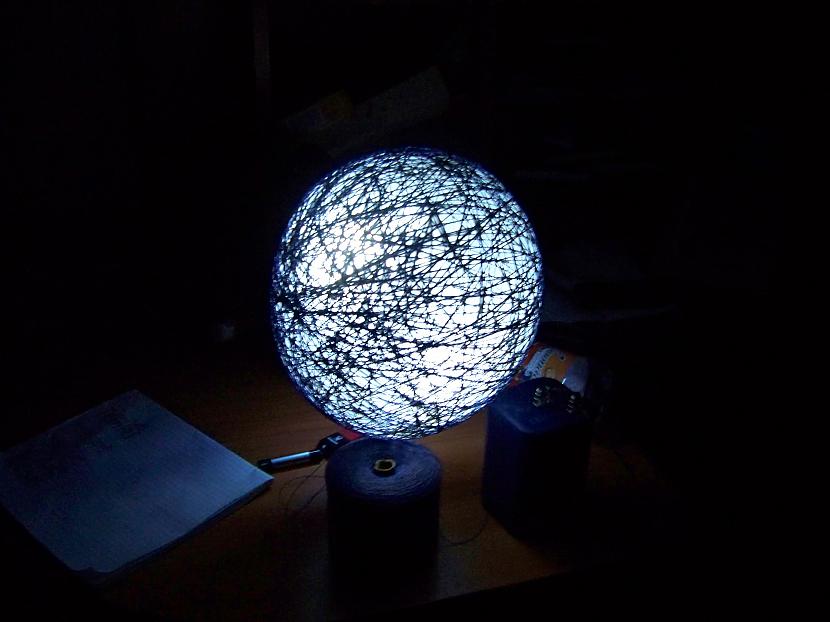 Un priecājaties par iznākumu Autors: Fosilija Kā uztaisīt skaistu galda lampu.