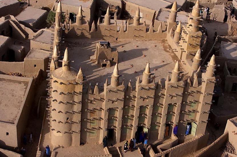 Mošeja Mali Autors: KorAva Tā izskatās mūsu mājas no augšas