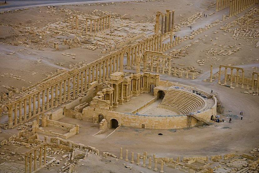 Romiešu teātris Palmurā Sīrija Autors: KorAva Tā izskatās mūsu mājas no augšas
