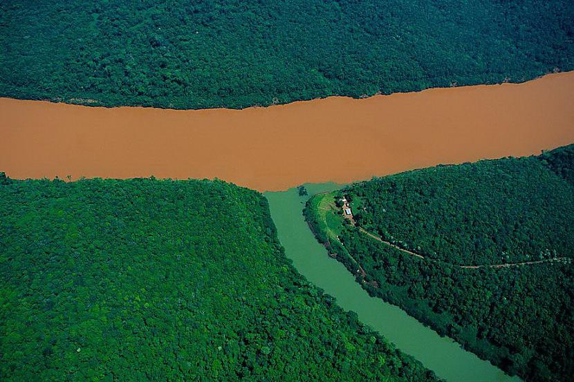 Urugvajas upe apvienojas ar... Autors: KorAva Tā izskatās mūsu mājas no augšas