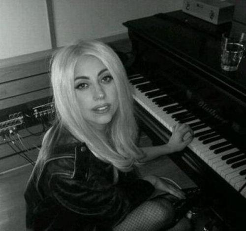  Autors: Rolix322 Lady Gagas attīstība