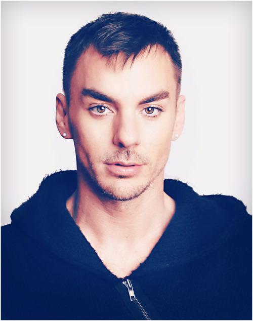  Autors: awesome bitch Shannon Christopher Leto