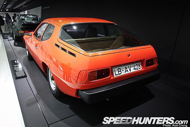 Porsche 924 prototips Autors: WebagentOnAir Porsche muzejs Štutgartē