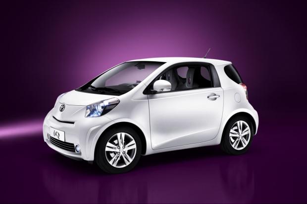 Toyota iQ Autors: Speed Eiropas Gada auto 2010 pretendenti