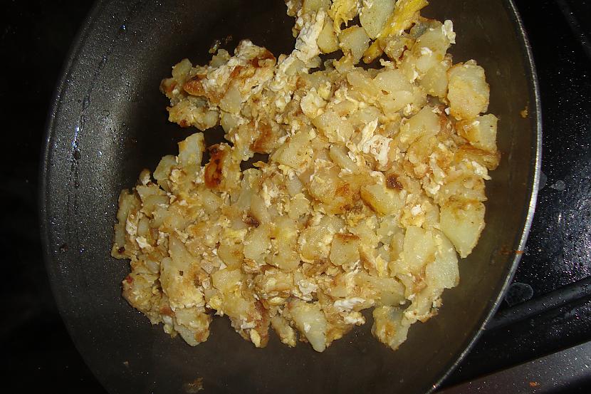tagad njemam kartupelu... Autors: blackyus5 Pilditi kartupeli vakarinas