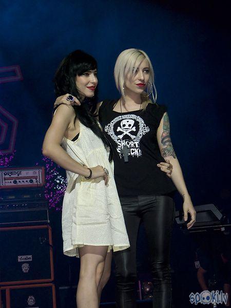  Autors: Stuffy The Veronicas.