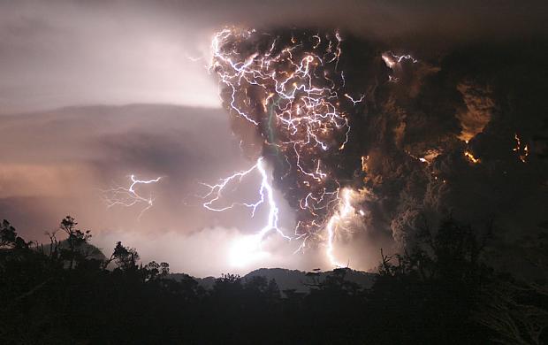 Lightning bolts appear above... Autors: Theinfernoisrefuge Photo (part 1 of 3)