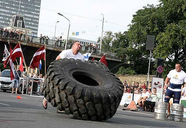 Ar tik lielām riepām 11... Autors: SandruciS Riiga SVIN!