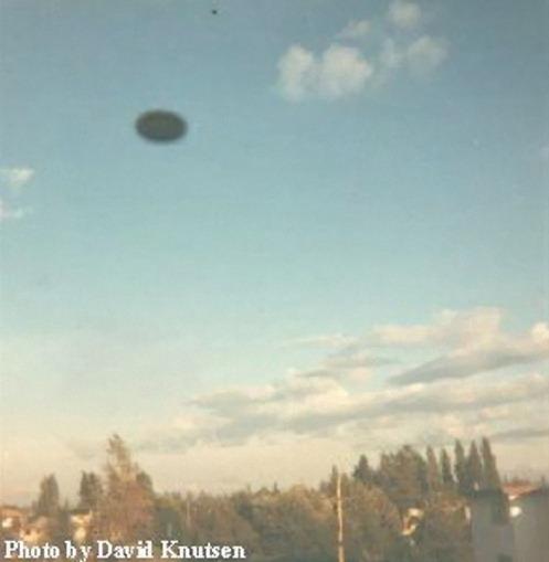  Autors: posts UFO Photographs 1910-2008