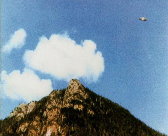  Autors: posts UFO Photographs 1910-2008