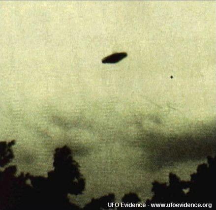  Autors: posts UFO Photographs 1910-2008