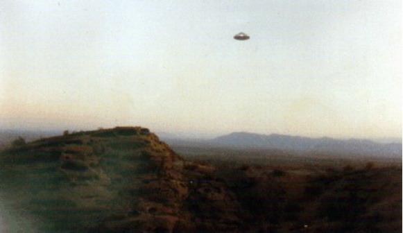  Autors: posts UFO Photographs 1910-2008