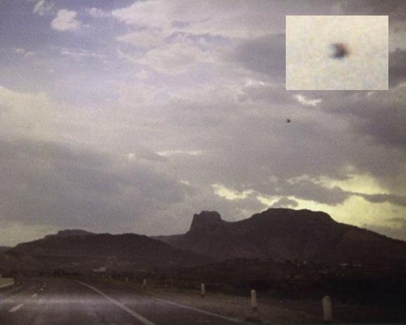  Autors: posts UFO Photographs 1910-2008