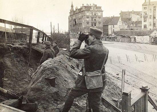 Latvijas armijas karavīri... Autors: legion Lāčplēša diena.