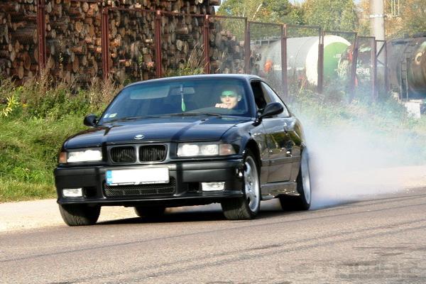 Leģendas pēctecis  BMW M3 E36 ... Autors: Cumosniks Bmw m3